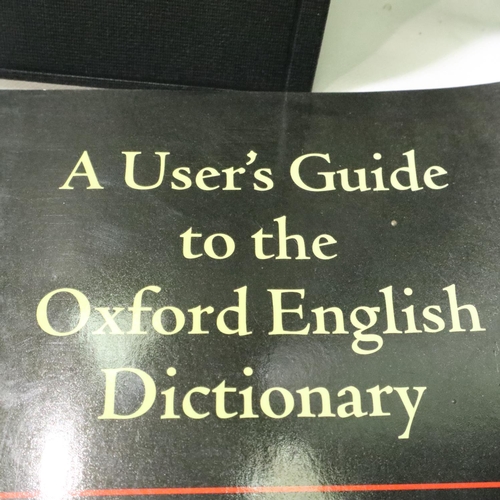 415 - Cased new edition Oxford The Complete Oxford English dictionary. P&P Group 2 (£18+VAT for the first ... 