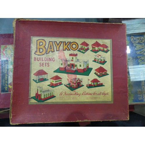 2127 - Ten Bayko set boxes containing quantity of parts, books etc. Contents of sets unchecked, boxes mostl... 