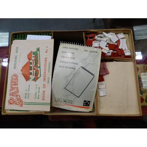 2127 - Ten Bayko set boxes containing quantity of parts, books etc. Contents of sets unchecked, boxes mostl... 