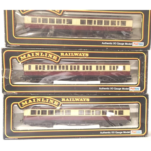 2093 - Three mainline 37-111, BR Crimson and cream, 57ft corrider coaches. In very good condition, boxes ha... 