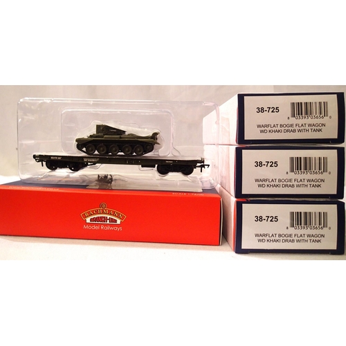 2095 - Four Bachmann 38-725 Warflat Bogie wagon with tank load, W.D khaki drab. New and boxed, in shipping ... 