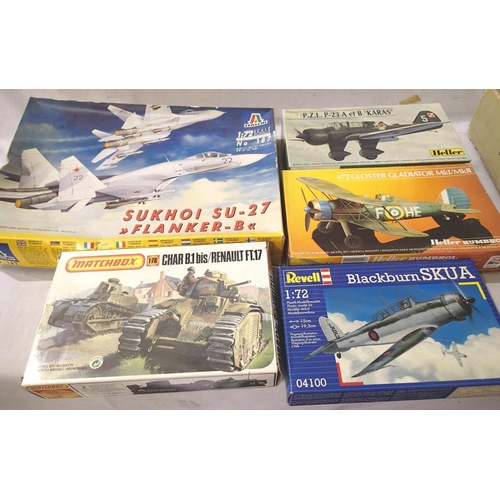 2180 - Five plastic kits, all appear complete but unchecked, comprises: Sukhoi SV27, Gloster Gladiator, SKU... 