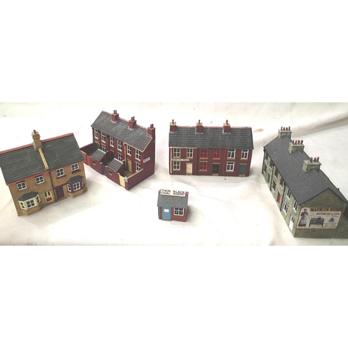 2188 - Five cast resin buildings including low relief type, all painted and detailed, good condition. P&P G... 