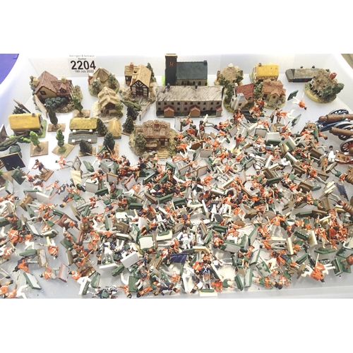 2204 - Selection of Wargaming figures, mostly plastic 1/72 scale, plus canons and selection of smaller scal... 