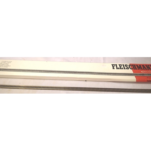 2245 - Fleischmann Piccolo 9106 Flexi track, 78 cm long. Twelve lengths as new. P&P Group 1 (£14+VAT for th... 