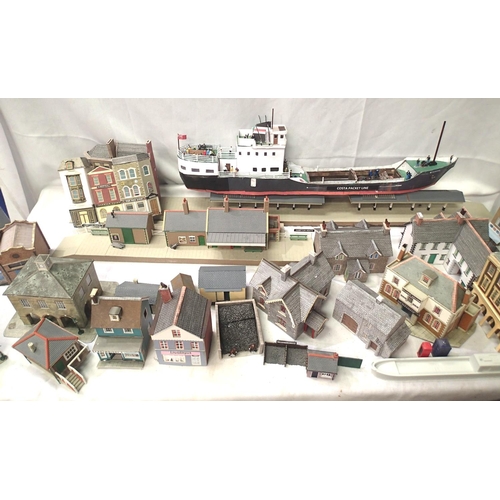 2258 - Selection of OO scale buildings, plastic and card, includes station platforms and a ship. Mostly in ... 