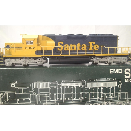 2263 - Kato HO scale E.M.D SD40 Diesel, Santa Fe blue/yellow no 5027. In very good condition, box has wear.... 