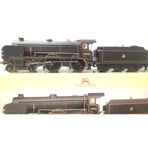 2276 - Hornby R2044x schools class locomotive, Blundells B0932 black Early Crest. In good condition, no det... 