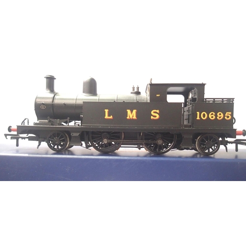 2287 - Bachmann 31-165, LY 2.4.2 tank LMS Black 10695. In very good to excellent condition, box has wear. P... 