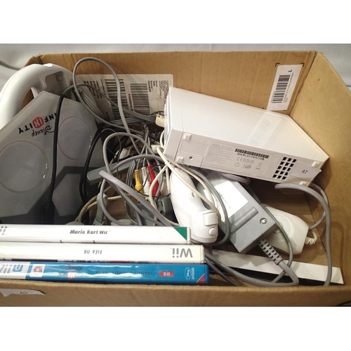 2365 - Nintendo WII games console with three games, power supply etc and one controller. P&P Group 3 (£25+V... 