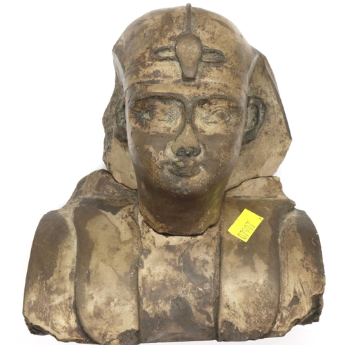 104 - Carved marble Egyptian bust, in two pieces with damages, H: 17 cm. P&P Group 2 (£18+VAT for the firs... 