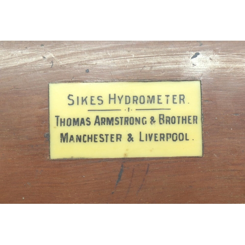 121 - Antique walnut cased Sikes hydrometer. P&P Group 2 (£18+VAT for the first lot and £3+VAT for subsequ... 