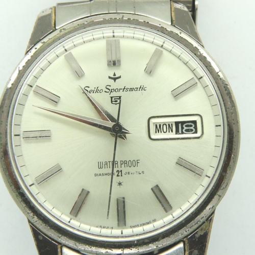 133 - Seiko: gents 5 Sportsmatic vintage wristwatch, working at lotting. P&P Group 1 (£14+VAT for the firs... 