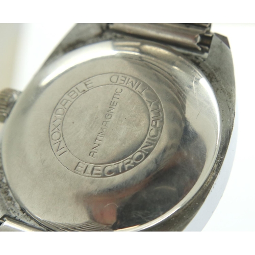 146 - German Ruhla Anker wristwatch, working at lotting but crack to crystal. P&P Group 1 (£14+VAT for the... 