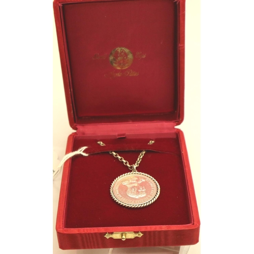 66 - 925 silver neckl chain with mounted coin, boxed. P&P Group 1 (£14+VAT for the first lot and £1+VAT f... 