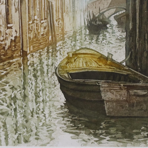 3030 - Ugo Baracco (b. 1949): coloured aquatint, Venetian Canal, signed in pencil, numbered 55/80, 45 x 28 ... 