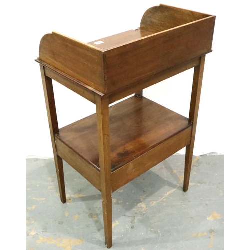 3068 - A George III walnut single drawer wash stand, 56 x 40 x 90 cm H. Not available for in-house P&P, con... 