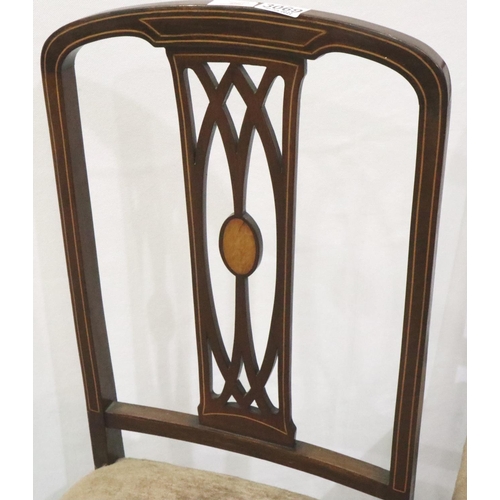 3069 - Pair of Edwardian inlaid mahogany bedroom chairs, with pierced backs. Not available for in-house P&P... 