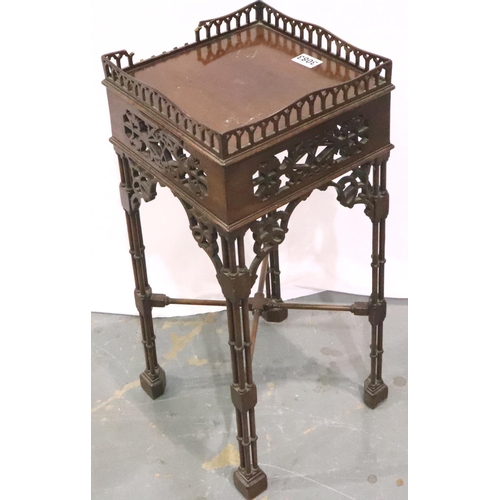 3083 - A 19th century plant stand in the chinoiserie style for restoration. Not available for in-house P&P,... 