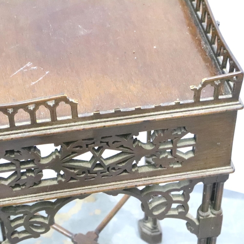 3083 - A 19th century plant stand in the chinoiserie style for restoration. Not available for in-house P&P,... 