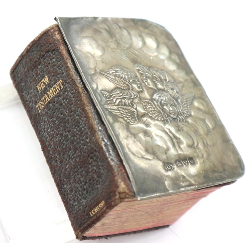 178 - Hallmarked silver fronted miniature antique copy of the New Testament. P&P Group 1 (£14+VAT for the ... 