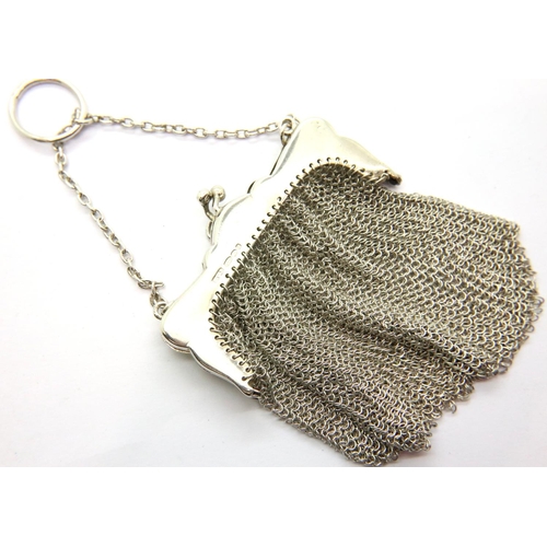 188 - Hallmarked silver purse, 83g. P&P Group 1 (£14+VAT for the first lot and £1+VAT for subsequent lots)