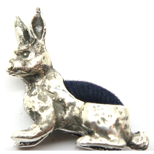 189 - Silver rabbit pin cushion, L: 40 mm. P&P Group 1 (£14+VAT for the first lot and £1+VAT for subsequen... 