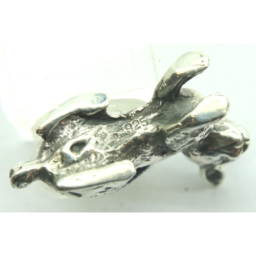 189 - Silver rabbit pin cushion, L: 40 mm. P&P Group 1 (£14+VAT for the first lot and £1+VAT for subsequen... 