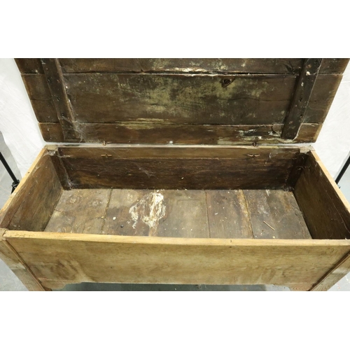 3101 - An 18th century distressed oak chest, for restoration, 143 x 60 x 72 cm H. Not available for in-hous... 