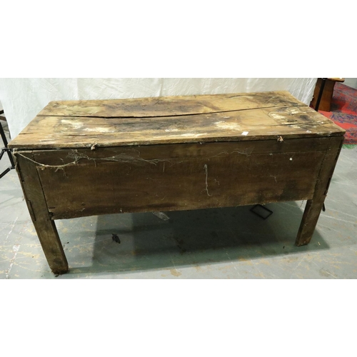 3101 - An 18th century distressed oak chest, for restoration, 143 x 60 x 72 cm H. Not available for in-hous... 