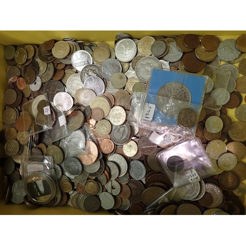 1142 - Box of mixed worldwide coinage. P&P Group 2 (£18+VAT for the first lot and £3+VAT for subsequent lot... 