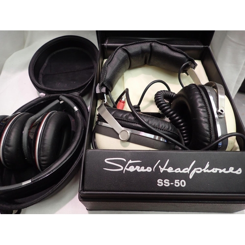 1143 - Dr Dre headphones and a Sansui pair. P&P Group 2 (£18+VAT for the first lot and £3+VAT for subsequen... 