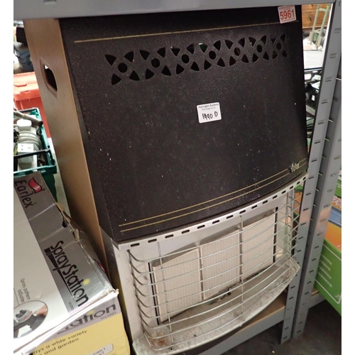 1990D - Valor gas heater. Not available for in-house P&P, contact Paul O'Hea at Mailboxes on 01925 659133