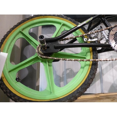 1011 - GT Performance BMX bike, serial number GE/92459FY16505. Not available for in-house P&P, contact Paul... 