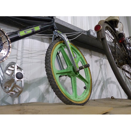 1011 - GT Performance BMX bike, serial number GE/92459FY16505. Not available for in-house P&P, contact Paul... 