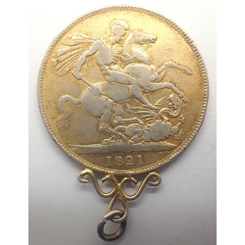 3013 - 1821 silver crown of George IV, with soldered mount and gilt. P&P Group 0 (£5+VAT for the first lot ... 