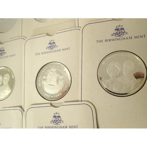 3109 - Ten silver proof Queens of Europe medallions struck by The Birmingham Mint. P&P Group 0 (£5+VAT for ... 