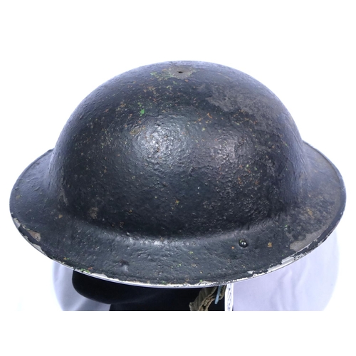 2136 - British WWII steel brodie helmet, in poor condition. P&P Group 2 (£18+VAT for the first lot and £3+V... 