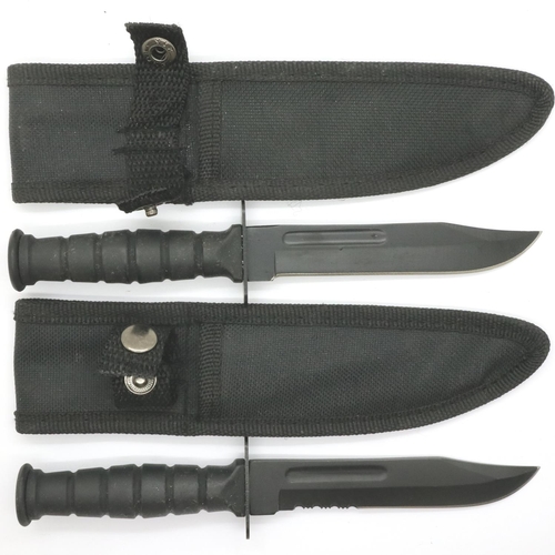 2183 - Pair of miniature hunting knives, blade L: 10 cm. P&P Group 2 (£18+VAT for the first lot and £3+VAT ... 