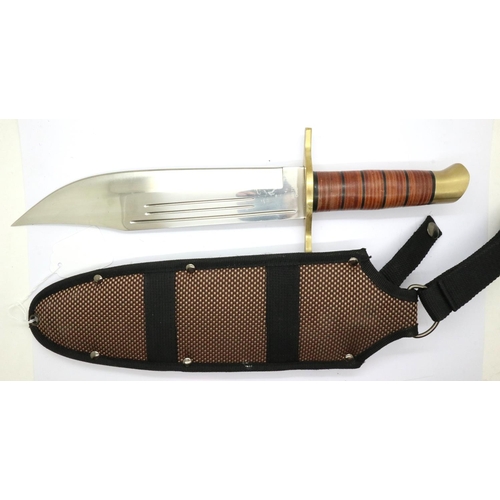 2189 - Rough Rider Bowie style knife with sheath, blade L: 26 cm. P&P Group 2 (£18+VAT for the first lot an... 