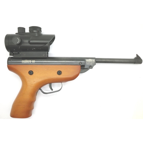 2196 - Milbro S2 air pistol .22 with a tri-colour 2x optic scope, boxed. P&P Group 2 (£18+VAT for the first... 