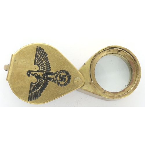 2210 - Brass loupe stamped 1936 Berlin. P&P Group 1 (£14+VAT for the first lot and £1+VAT for subsequent lo... 