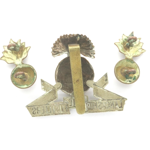 2245 - British WWI Lancashire Fusiliers cap badge with a pair of shoulder / collar flashes (3). P&P Group 1... 