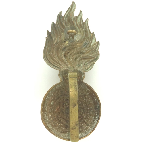 2274 - Victorian brass fur cap badge for the Royal Fusiliers. P&P Group 1 (£14+VAT for the first lot and £1... 