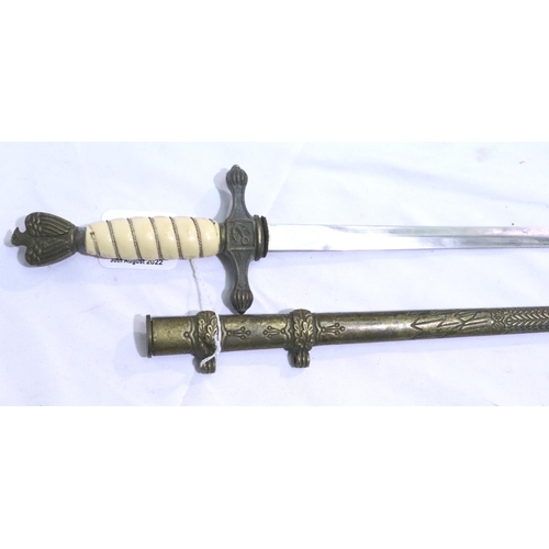 2304 - Replica German Kriegsmarine WWII Navy dagger, blade engraved Eickhorn Solingen. P&P Group 2 (£18+VAT... 