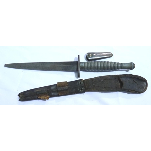 2306 - British WWII period Commando dagger with leather sheath. P&P Group 1 (£14+VAT for the first lot and ... 