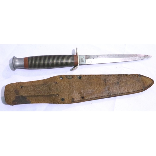 2308 - William Rodgers of Sheffield hunting knife with leather sheath. P&P Group 1 (£14+VAT for the first l... 