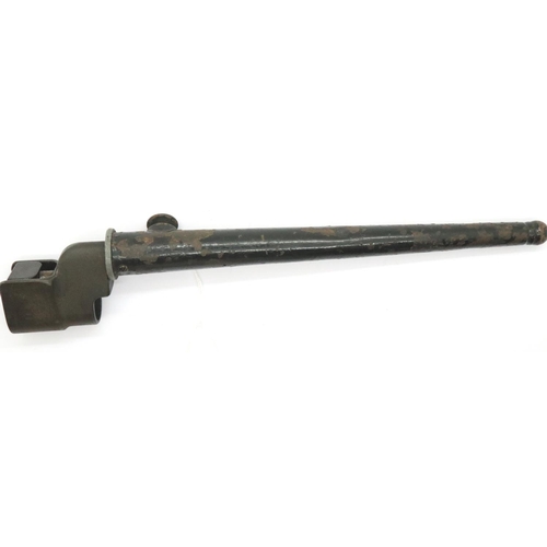 2312 - British WWII pig sticker bayonet, mkII with steel scabbard. P&P Group 1 (£14+VAT for the first lot a... 