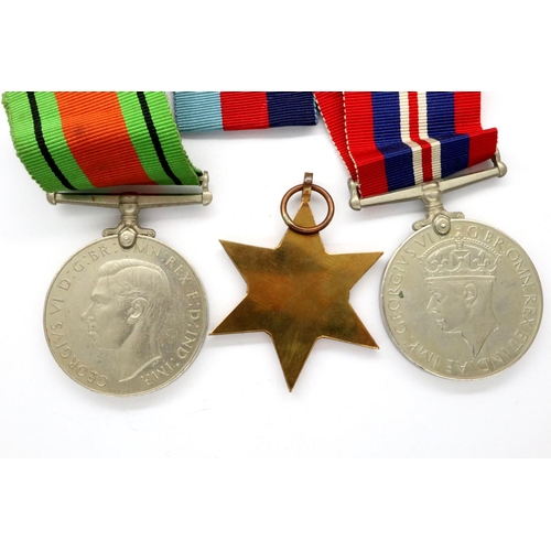 2280D - WWII medal pair and 1939-45 star, boxed, box named to S Sykes, Durham. P&P Group 1 (£14+VAT for the ... 