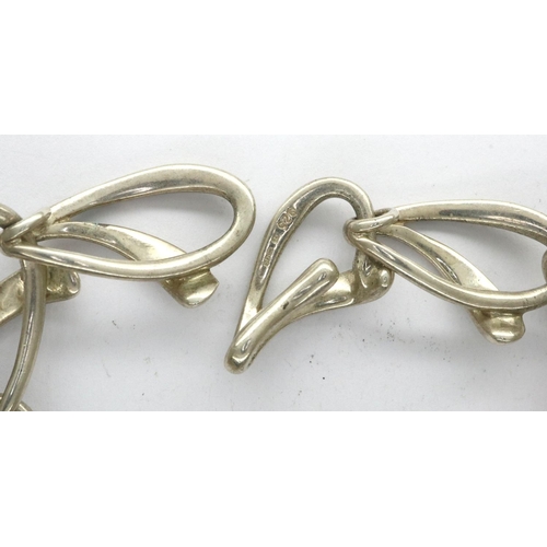 11 - Silver heavy necklace, L: 45 cm, 54g. P&P Group 1 (£14+VAT for the first lot and £1+VAT for subseque... 